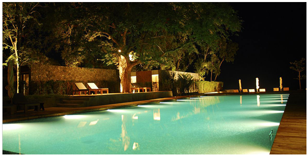 Piscina-iluminada